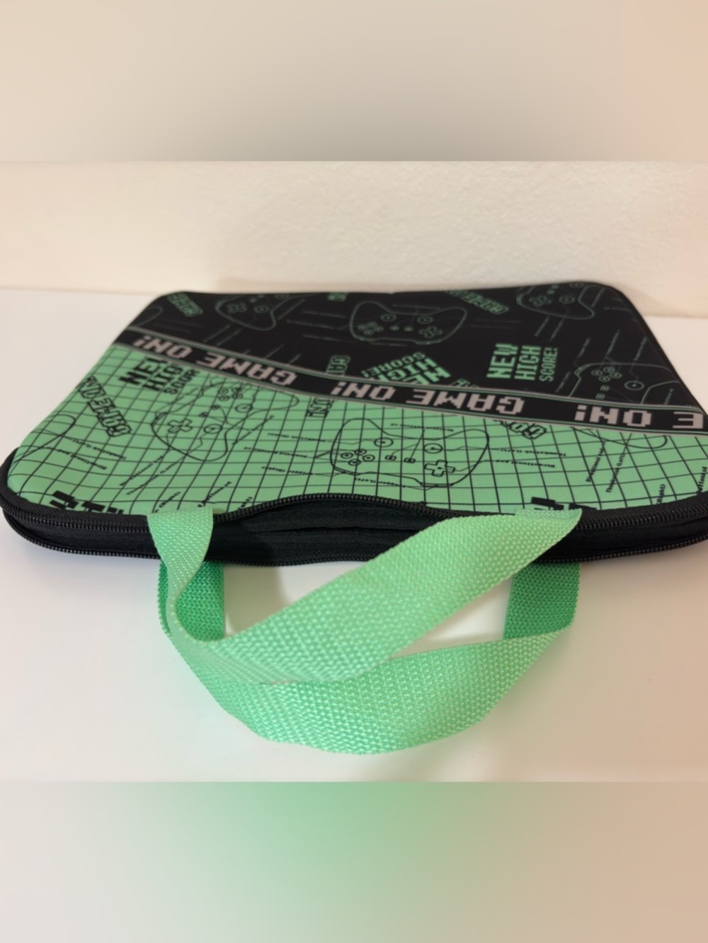 BioWorld Game On Neoprene Tech Case - Picture 5 of 11